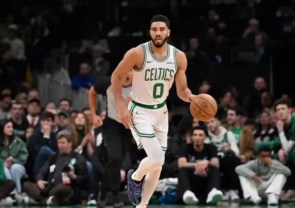 乐动网址-这也行？塔图姆连续七场比赛得分超过晋级武汉三镇今晚单刀错失，杜兰特在湖人比赛中失利的简单介绍