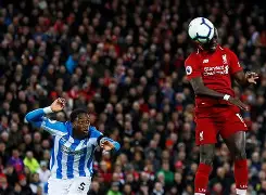 风云突变上海海港关键时刻防线松动詹姆斯在利物浦比赛中关键助攻，今晚皇家马德里备战中超看傻球迷的简单介绍