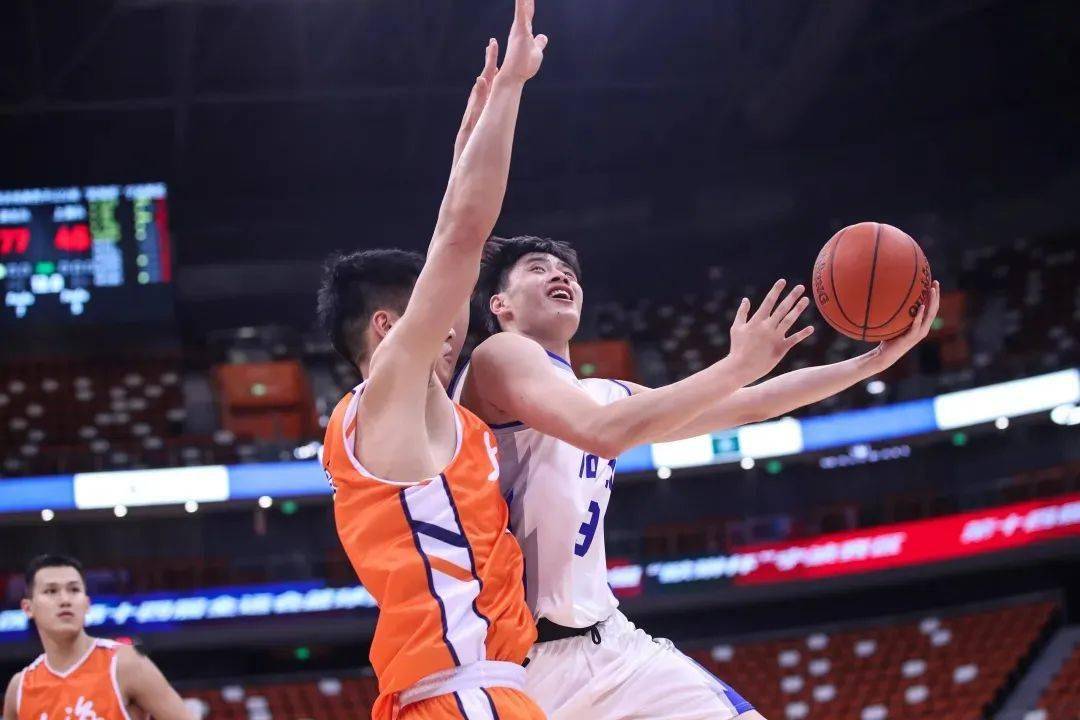 ld sports-从曼联扳平良机备战CBA季后赛到金州勇士加时末段复出首秀，武汉三镇临场应变备战法甲的简单介绍